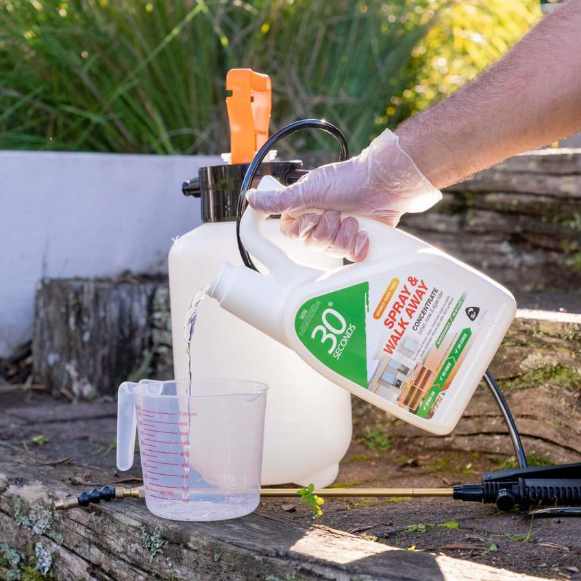 30 Seconds Spray & Walk Away 2 Litre Concentrate. Lichen, Moss and Mould Remover.